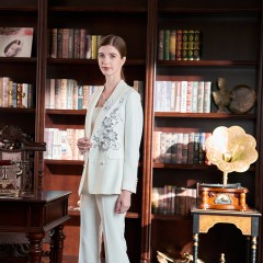 2022秋冬职业套装高级感重工刺绣炸街西服女神范御姐白色西装外套女